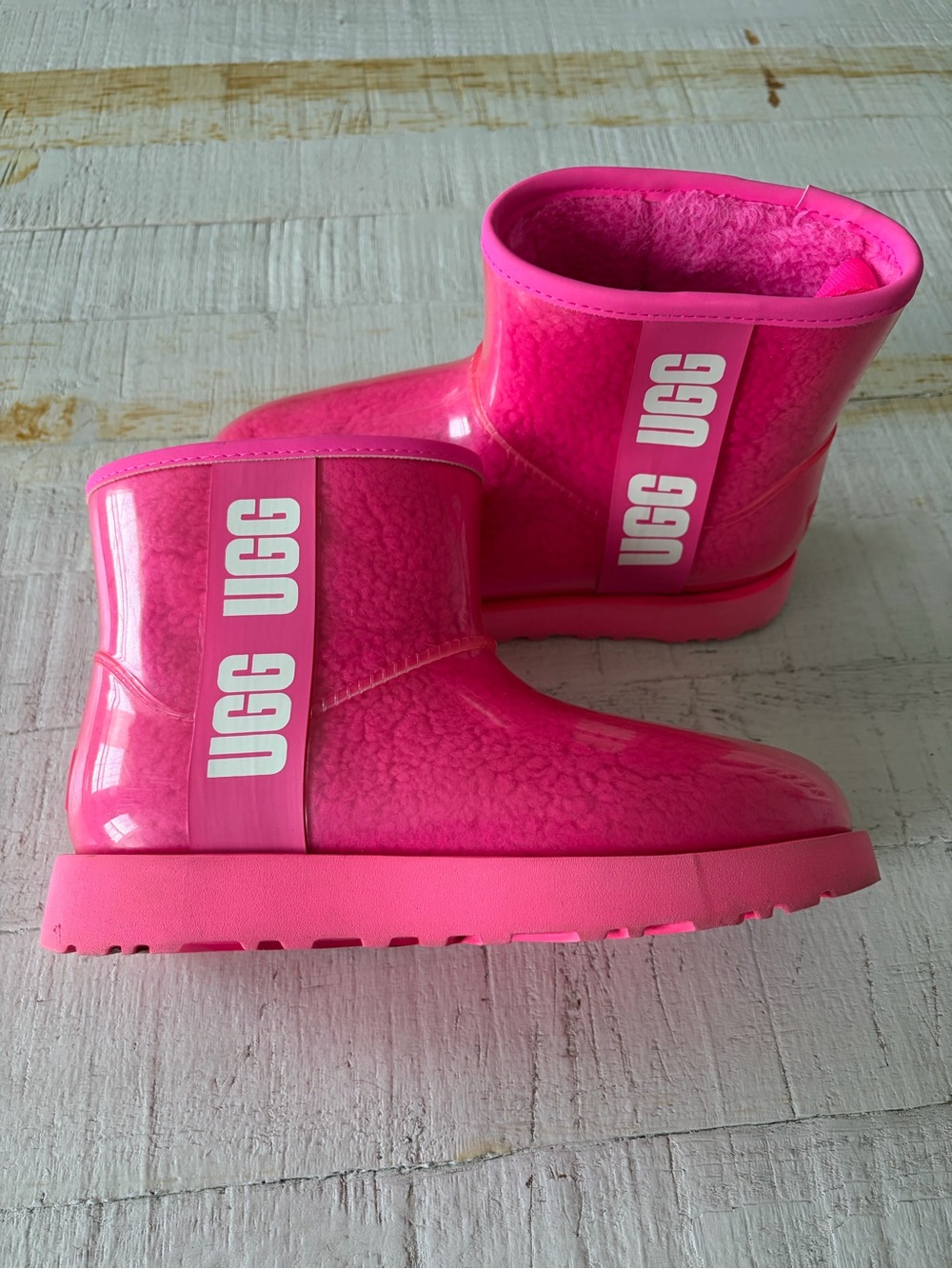 UGG Classic Clear Mini Boots Women’s size 6 Hot Pink Logo Fur